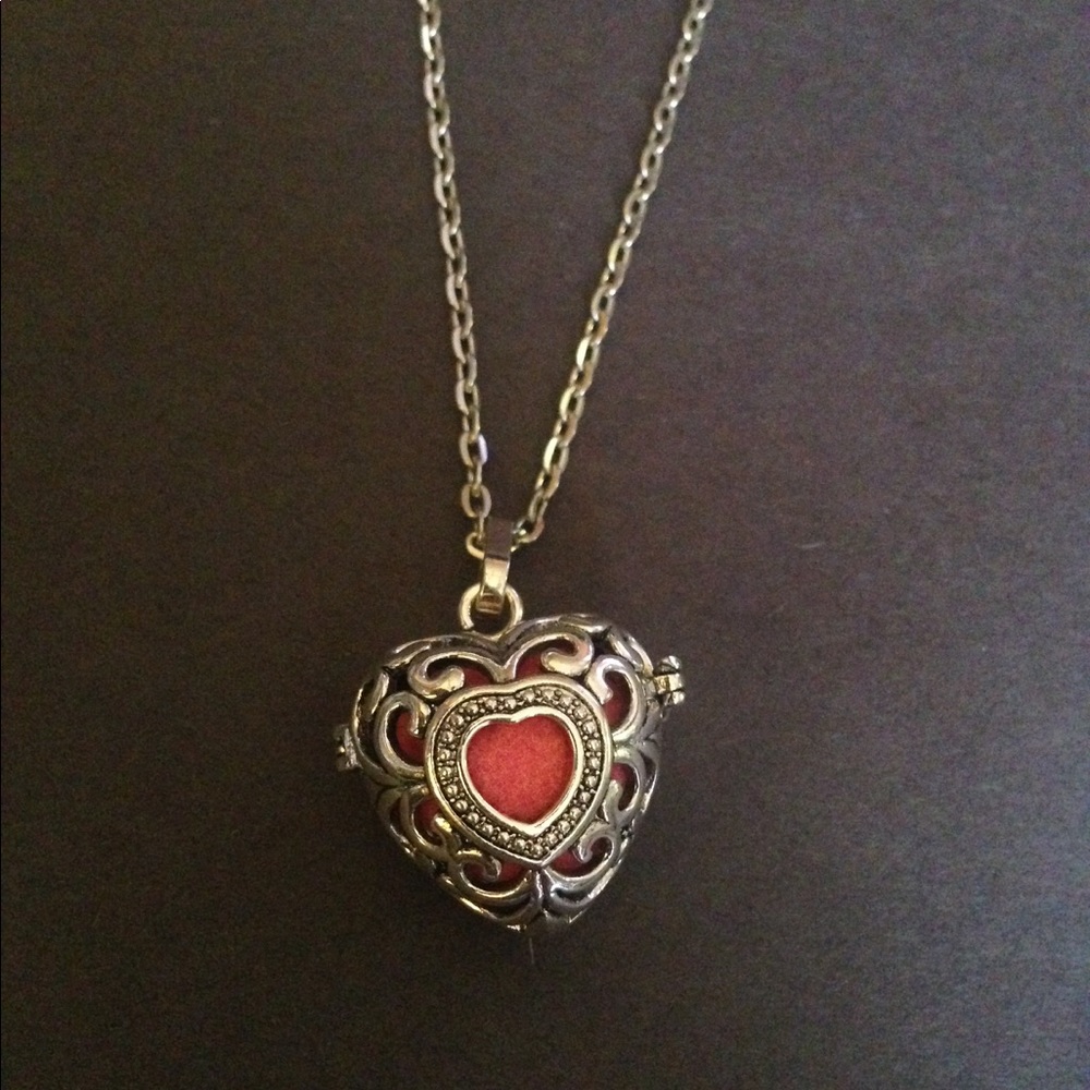 NEW Essential Oil Diffuser Heart Necklace